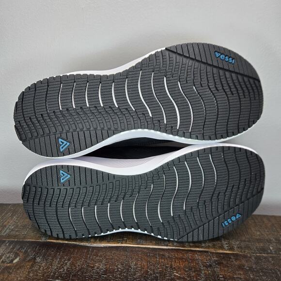 NEW Vessi Tidal Sneaker Womens Size 10 Waterproof Shoes Lace Up Black on White - Picture 9 of 12